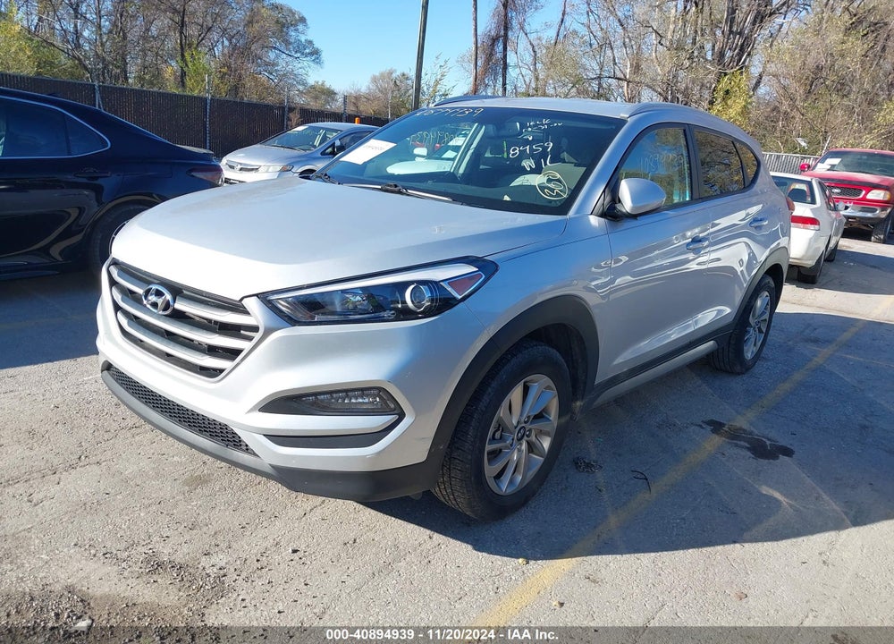 2017 HYUNDAI TUCSON SE VIN: KM8J33A41HU328459