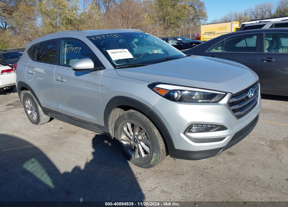 2017 HYUNDAI TUCSON SE VIN: KM8J33A41HU328459