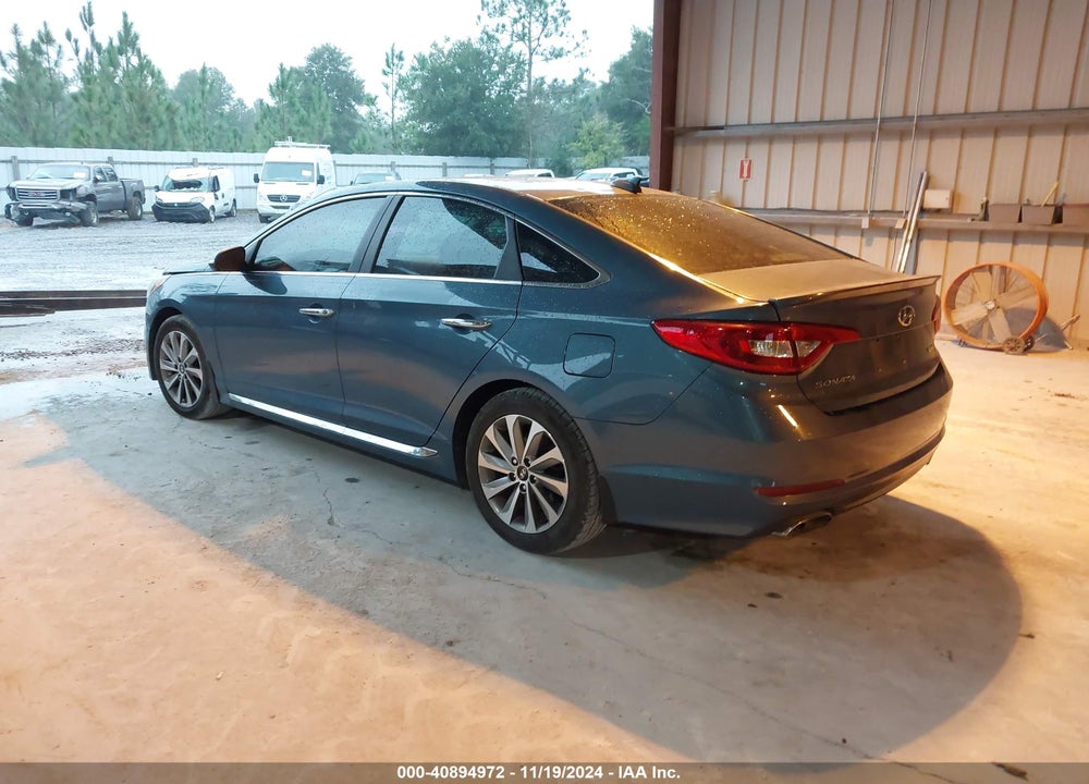 2015 HYUNDAI SONATA VIN: 5NPE34AF9FH102111