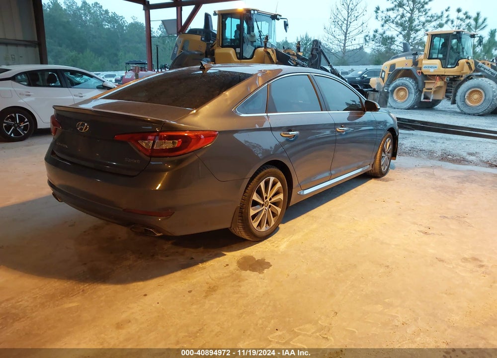 2015 HYUNDAI SONATA VIN: 5NPE34AF9FH102111
