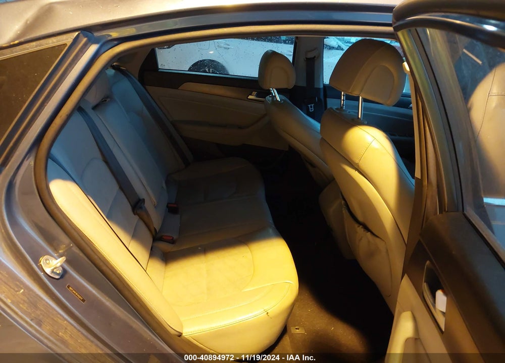 2015 HYUNDAI SONATA VIN: 5NPE34AF9FH102111