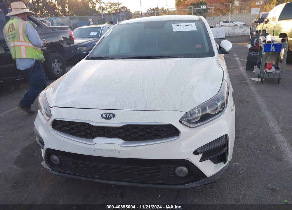 2019 KIA FORTE LXS VIN: 3KPF24AD6KE135040