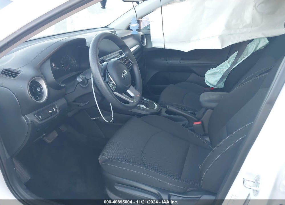 2019 KIA FORTE LXS VIN: 3KPF24AD6KE135040