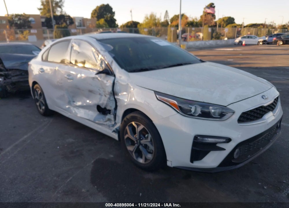 2019 KIA FORTE LXS VIN: 3KPF24AD6KE135040