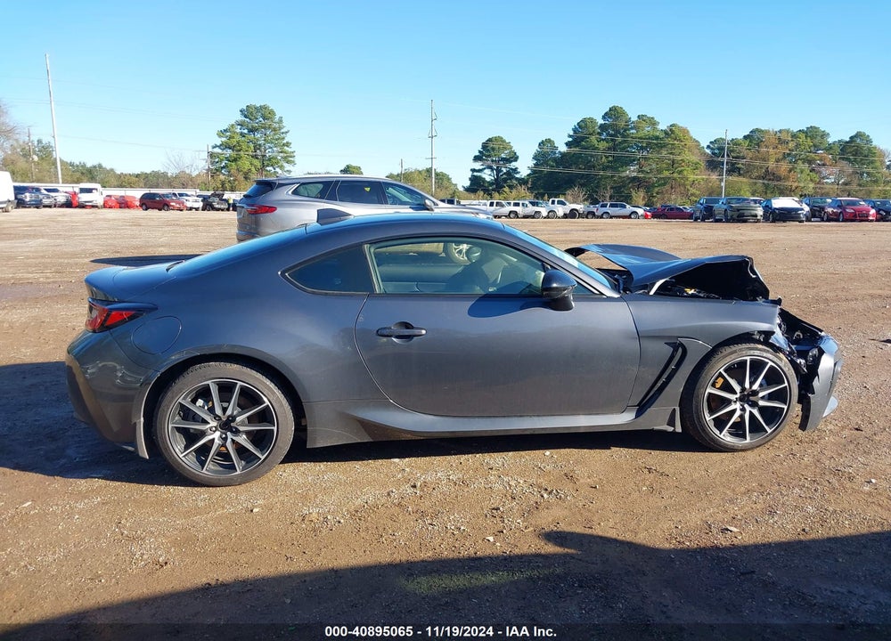 2024 TOYOTA GR 86 VIN: JF1ZNBB12R9758186