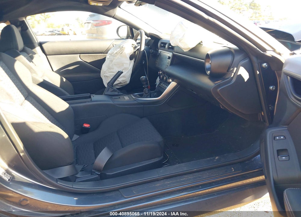 2024 TOYOTA GR 86 VIN: JF1ZNBB12R9758186