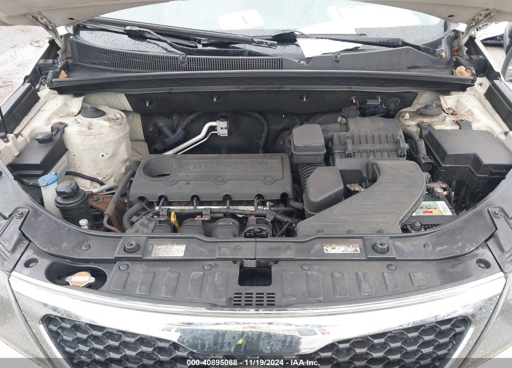 2011 KIA SORENTO LX VIN: 5XYKT3A11BG089499