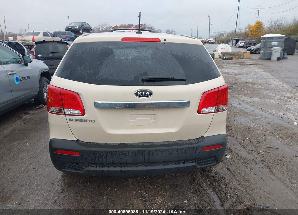 2011 KIA SORENTO LX VIN: 5XYKT3A11BG089499