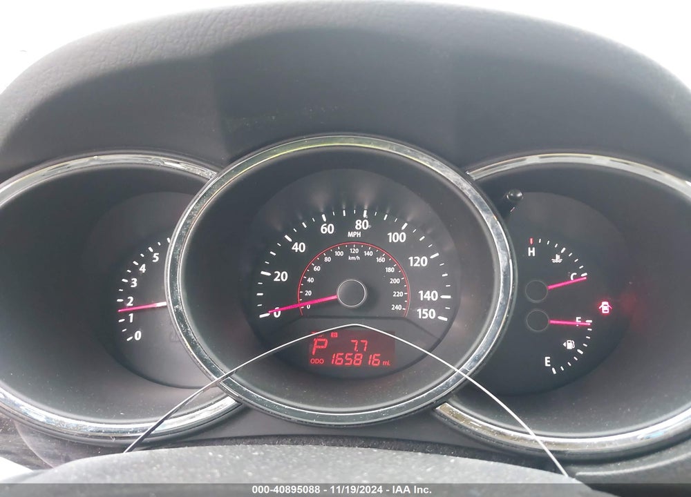 2011 KIA SORENTO LX VIN: 5XYKT3A11BG089499