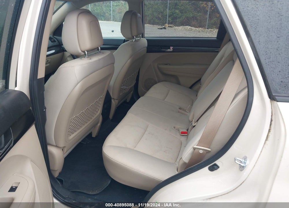 2011 KIA SORENTO LX VIN: 5XYKT3A11BG089499
