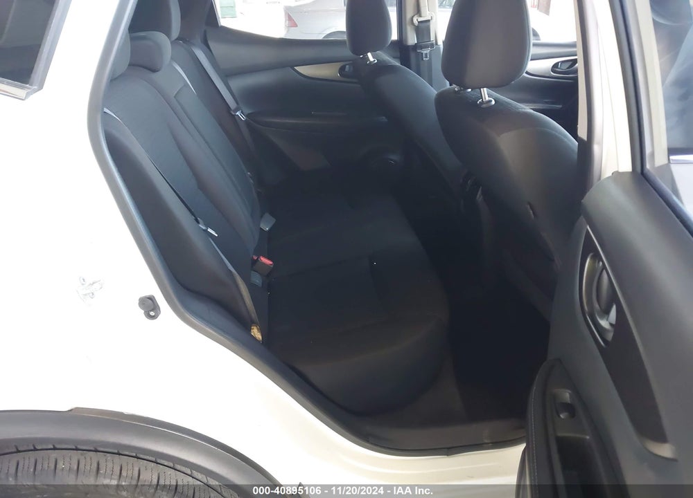 2017 NISSAN ROGUE SPORT S VIN: JN1BJ1CP2HW020623