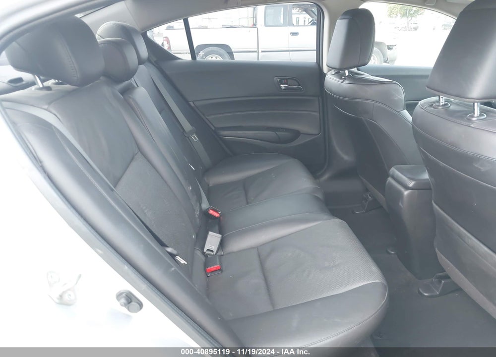 2015 ACURA ILX 2.0L VIN: 19VDE1F78FE008952