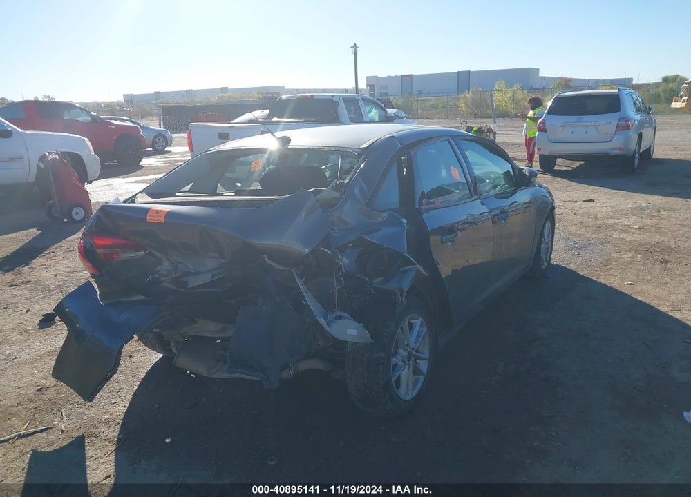 2017 FORD FOCUS VIN: 1FADP3F20HL205020