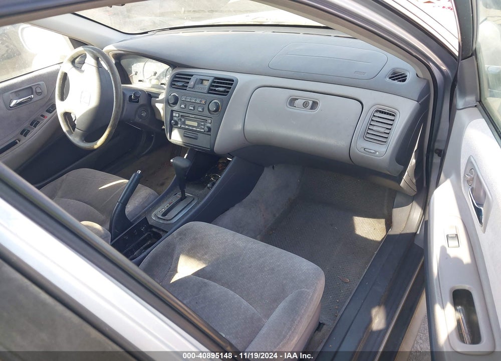 2002 HONDA ACCORD 2.3 LX VIN: 1HGCG66562A144133