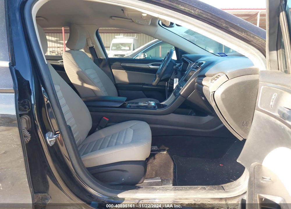 2019 FORD FUSION VIN: 3FA6P0G70KR170747