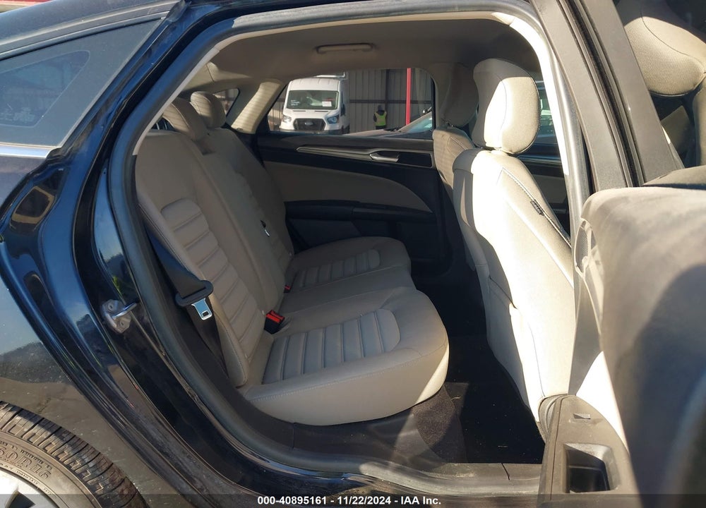 2019 FORD FUSION VIN: 3FA6P0G70KR170747