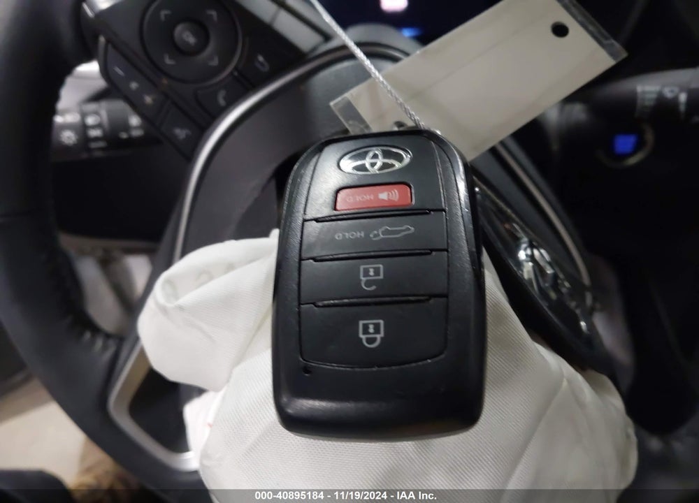 2022 TOYOTA COROLLA CROSS XLE VIN: 7MUDAABG8NV022529