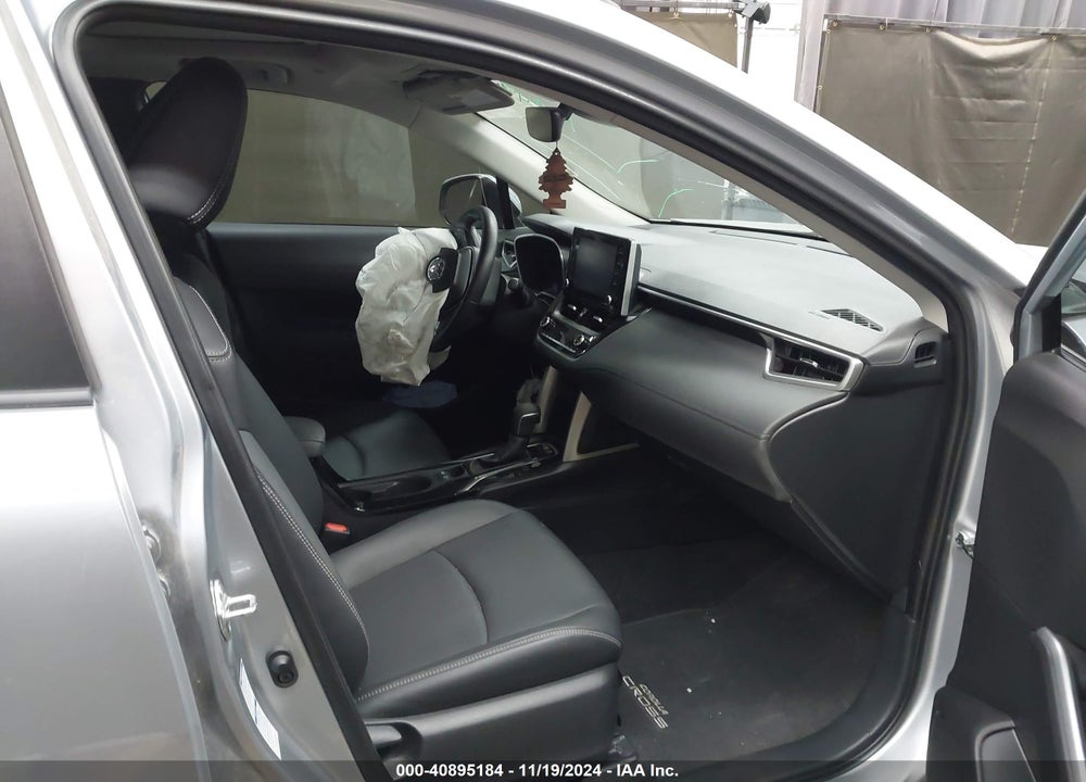 2022 TOYOTA COROLLA CROSS XLE VIN: 7MUDAABG8NV022529