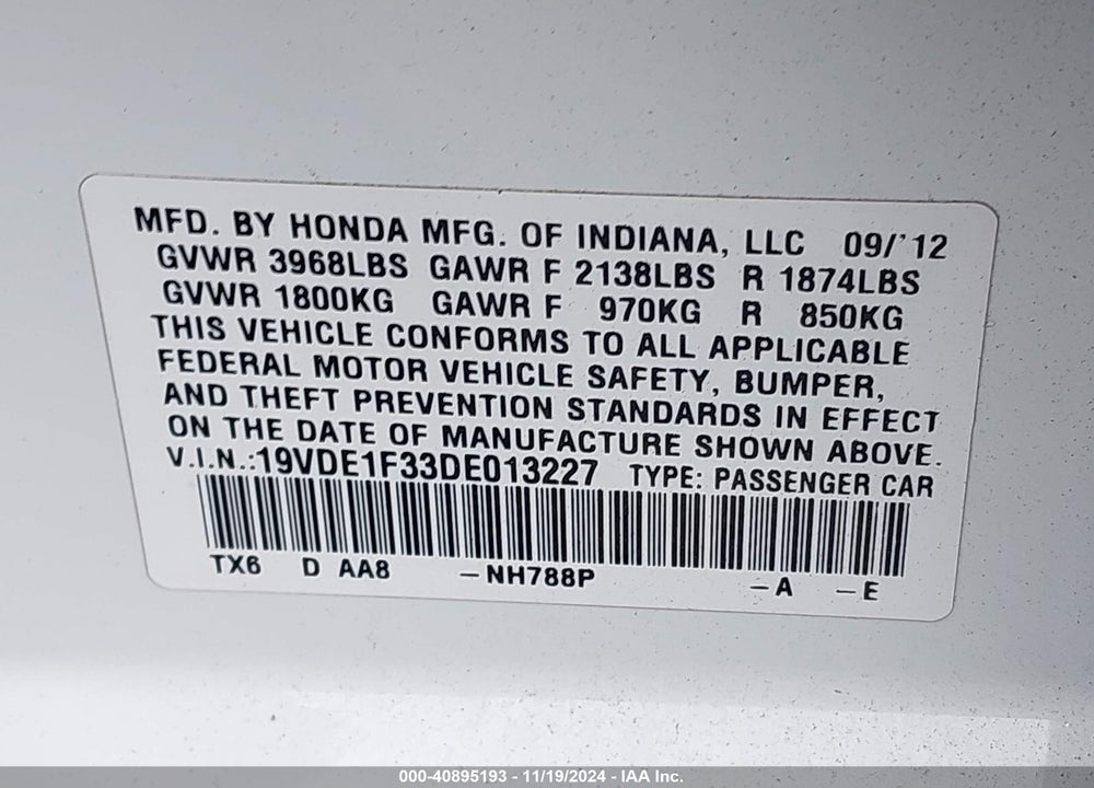 2013 ACURA ILX 2.0L VIN: 19VDE1F33DE013227