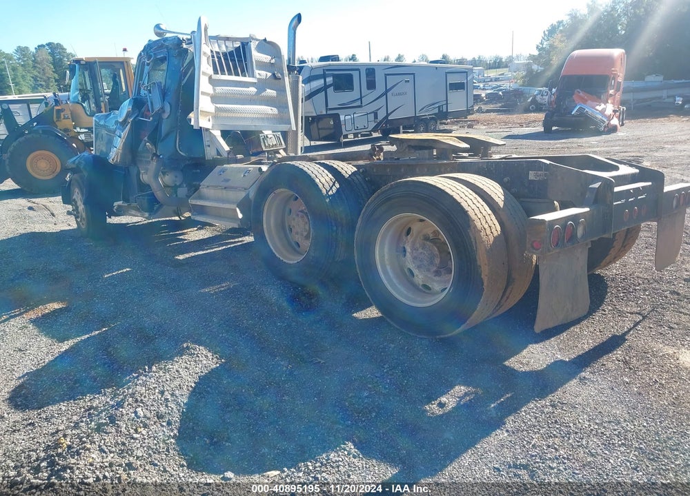 1995 PETERBILT 379 VIN: 1XP5DR9X6SD378848