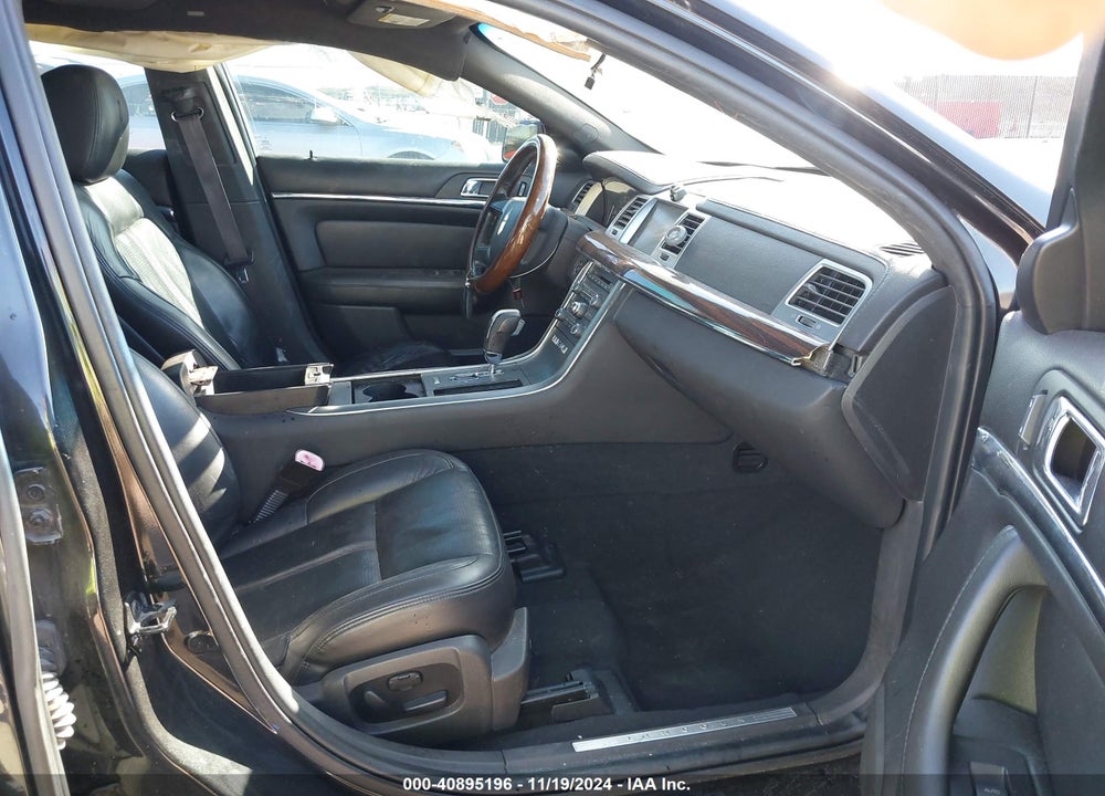 2009 LINCOLN MKS VIN: 1LNHM93R69G611432