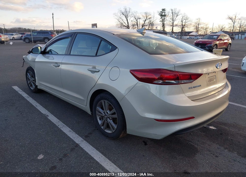 2018 HYUNDAI ELANTRA SEL VIN: 5NPD84LF9JH378887