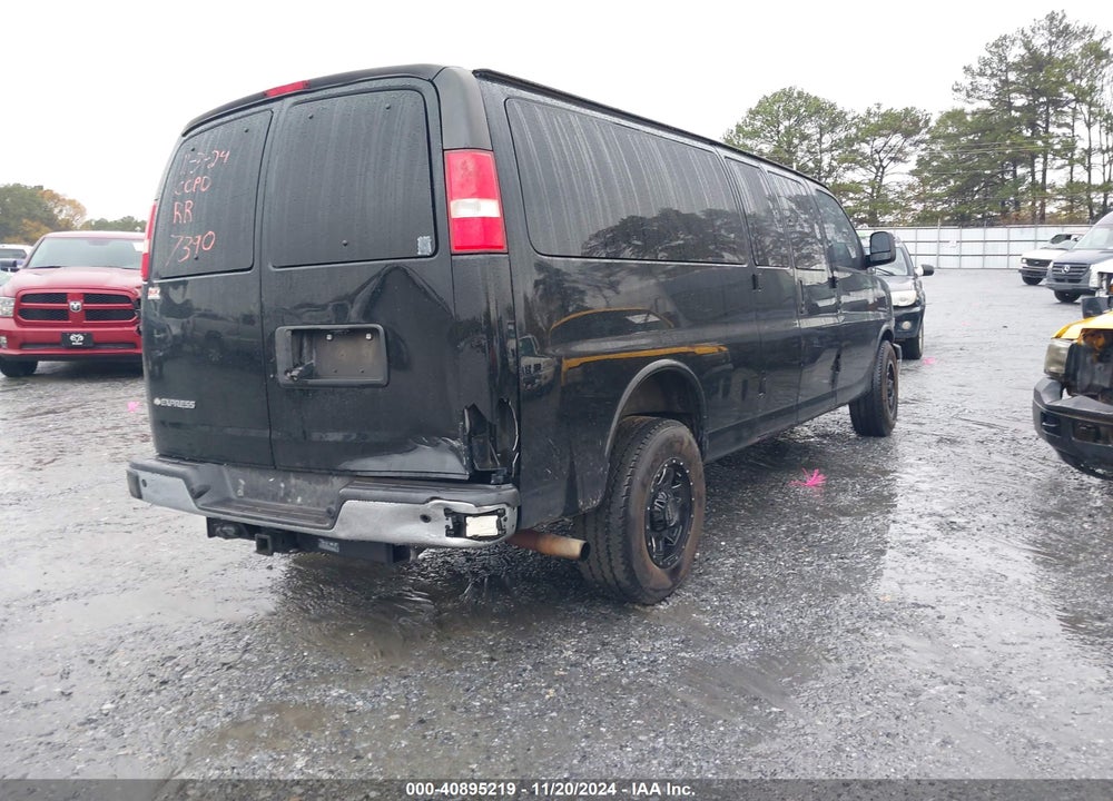 2018 CHEVROLET EXPRESS 3500 LT VIN: 1GAZGPFG0J1187390