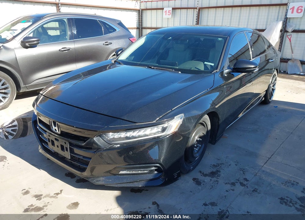 2018 HONDA ACCORD VIN: 1HGCV1F9XJA000207