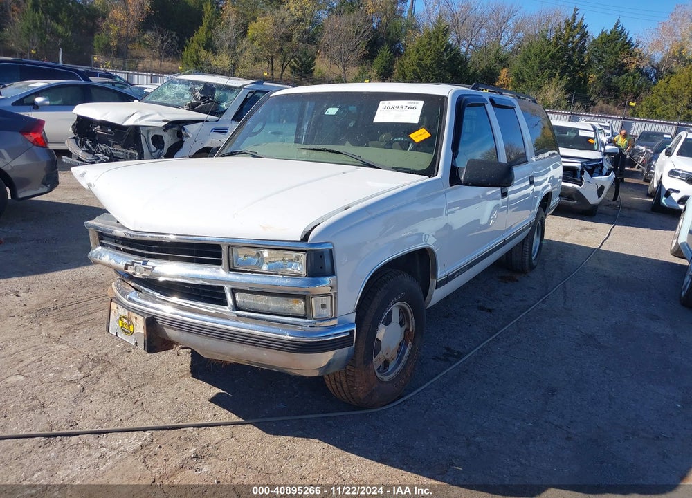 1999 CHEVROLET SUBURBAN 1500 LT VIN: 3GNEC16RXXG257639