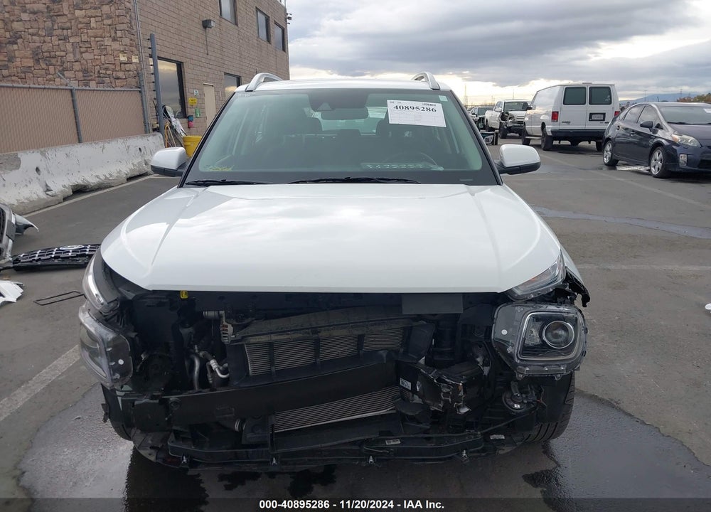 2022 HYUNDAI VENUE SEL VIN: KMHRC8A32NU142416