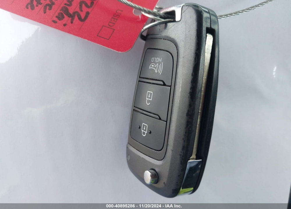 2022 HYUNDAI VENUE SEL VIN: KMHRC8A32NU142416