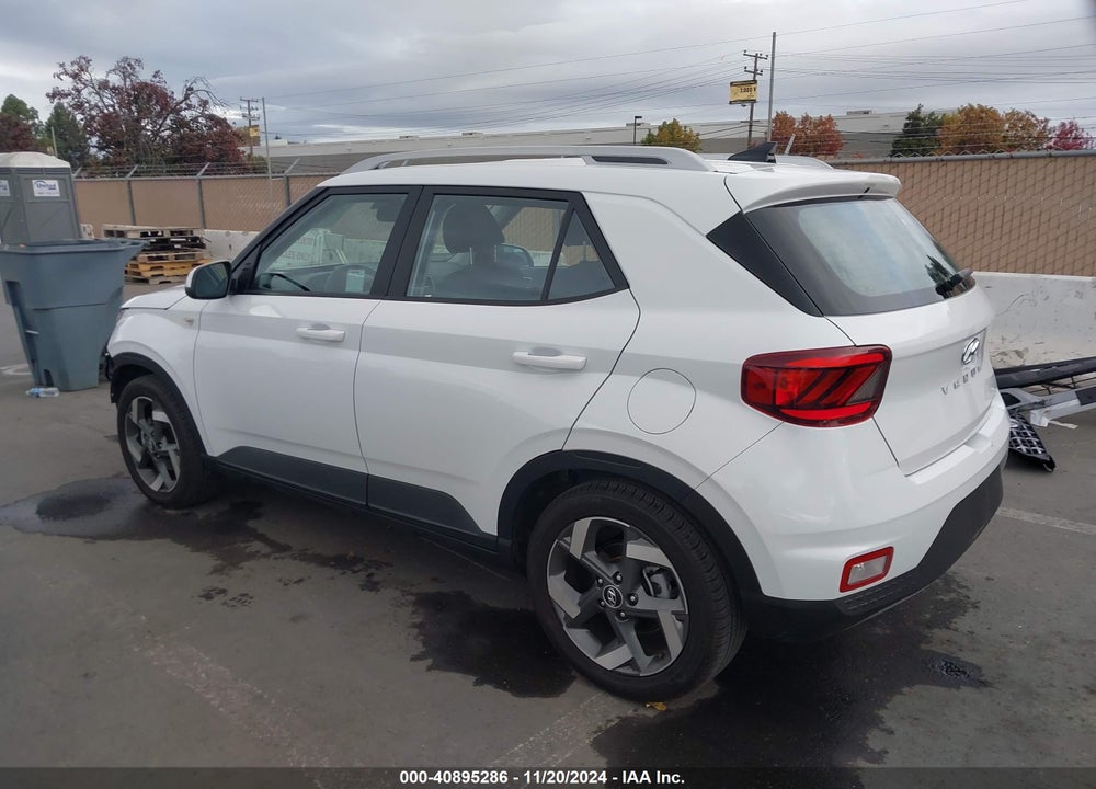 2022 HYUNDAI VENUE SEL VIN: KMHRC8A32NU142416