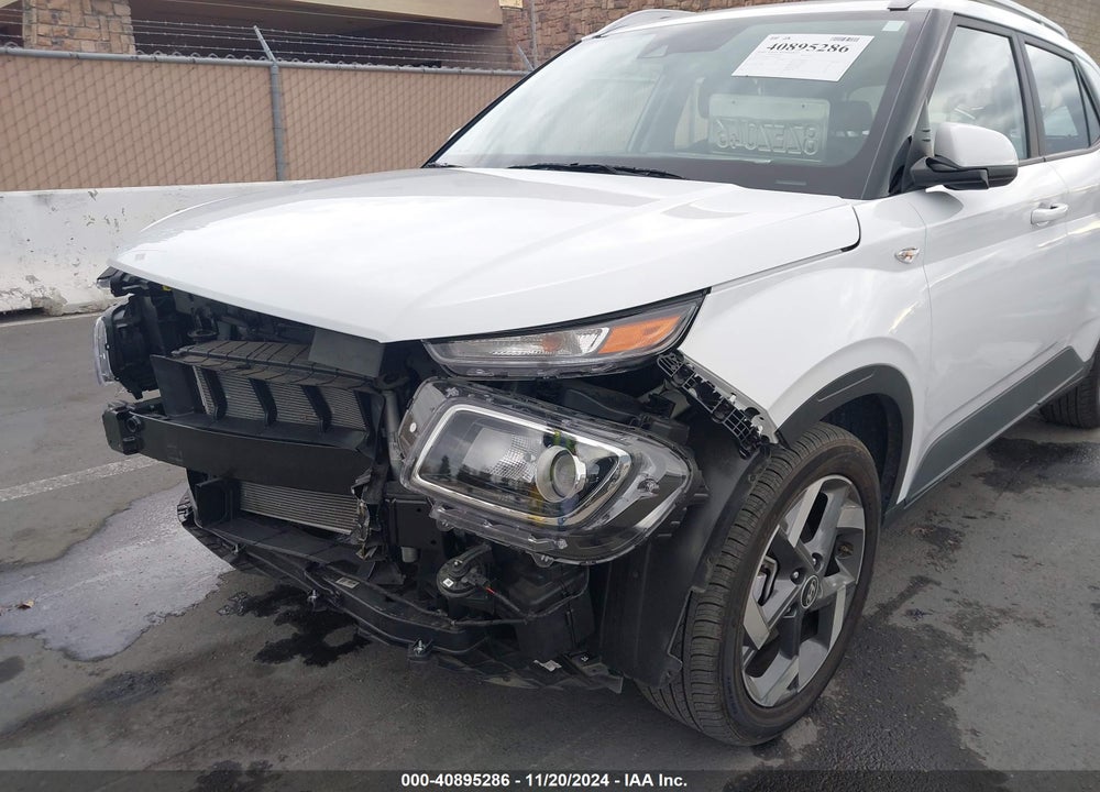 2022 HYUNDAI VENUE SEL VIN: KMHRC8A32NU142416