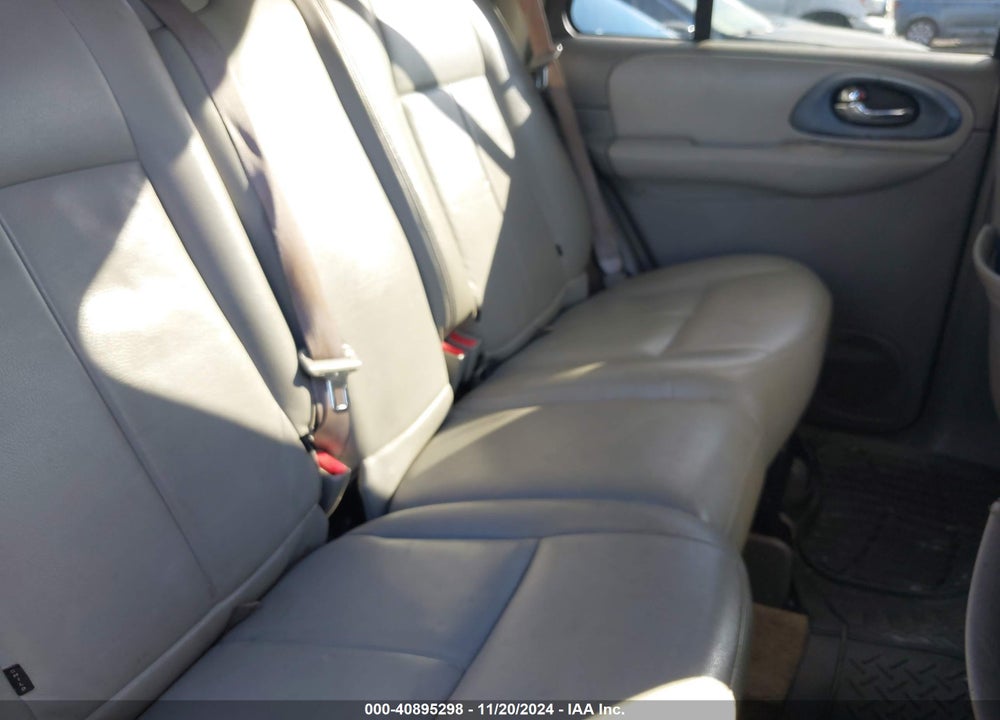 2006 CHEVROLET TRAILBLAZER LS VIN: 1GNDS13S162210688