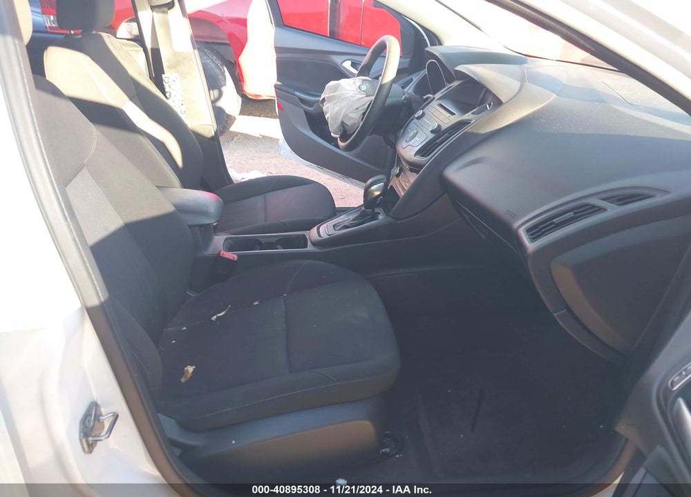 2017 FORD FOCUS VIN: 1FADP3K25HL231635