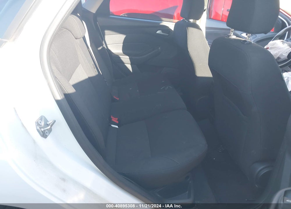 2017 FORD FOCUS VIN: 1FADP3K25HL231635