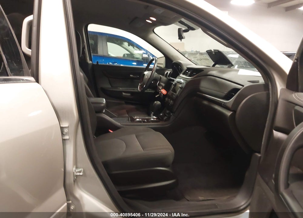 2017 CHEVROLET TRAVERSE 1LT VIN: 1GNKVGKD3HJ214383
