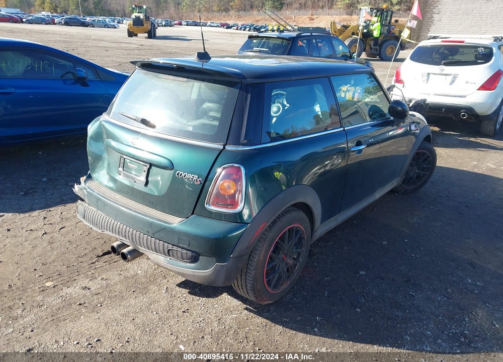 2008 MINI COOPER S VIN: WMWMF73578TV35981