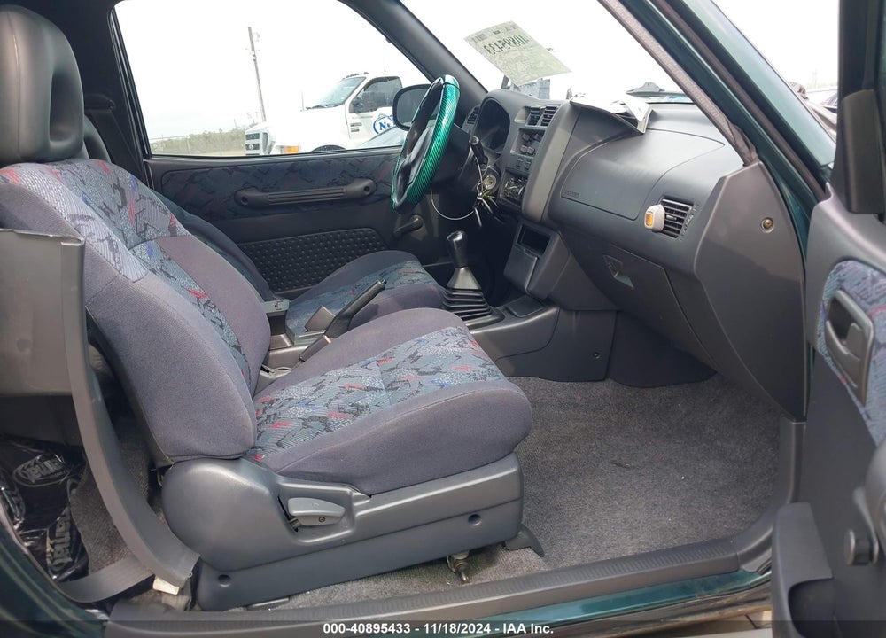 1998 TOYOTA RAV4 HARDTOP VIN: JT3XP10V9W0011488