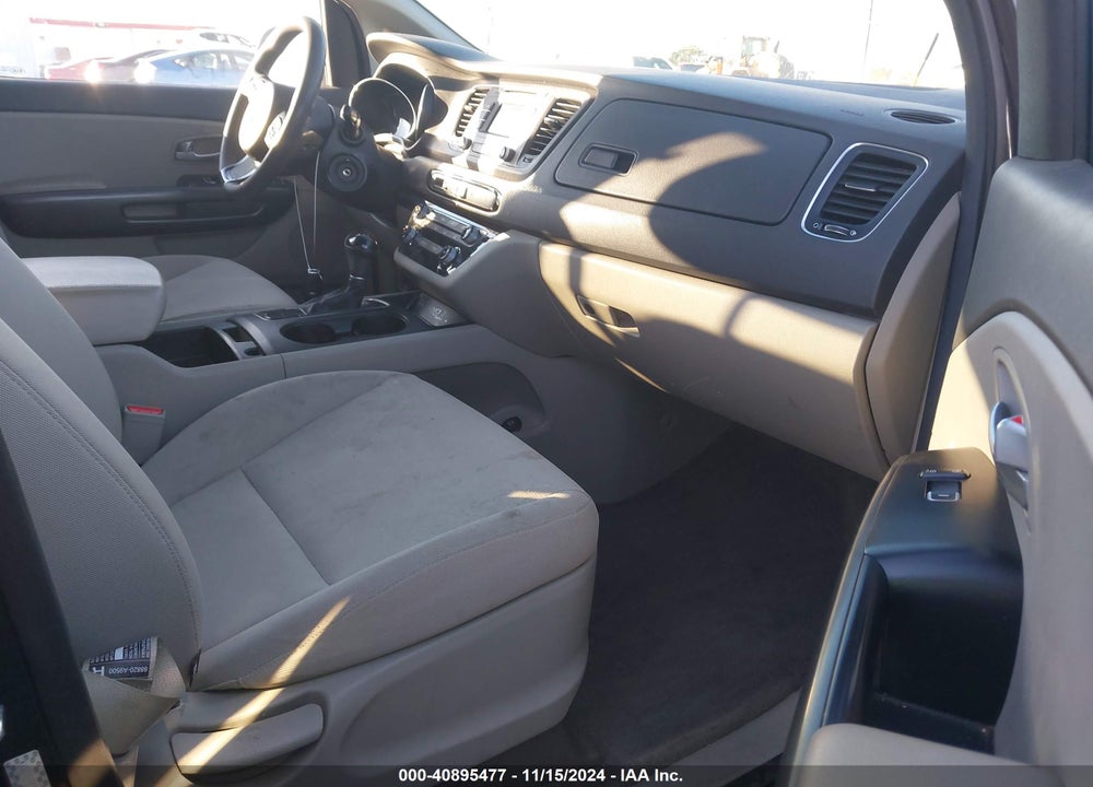 2015 KIA SEDONA LX VIN: KNDMB5C18F6072793