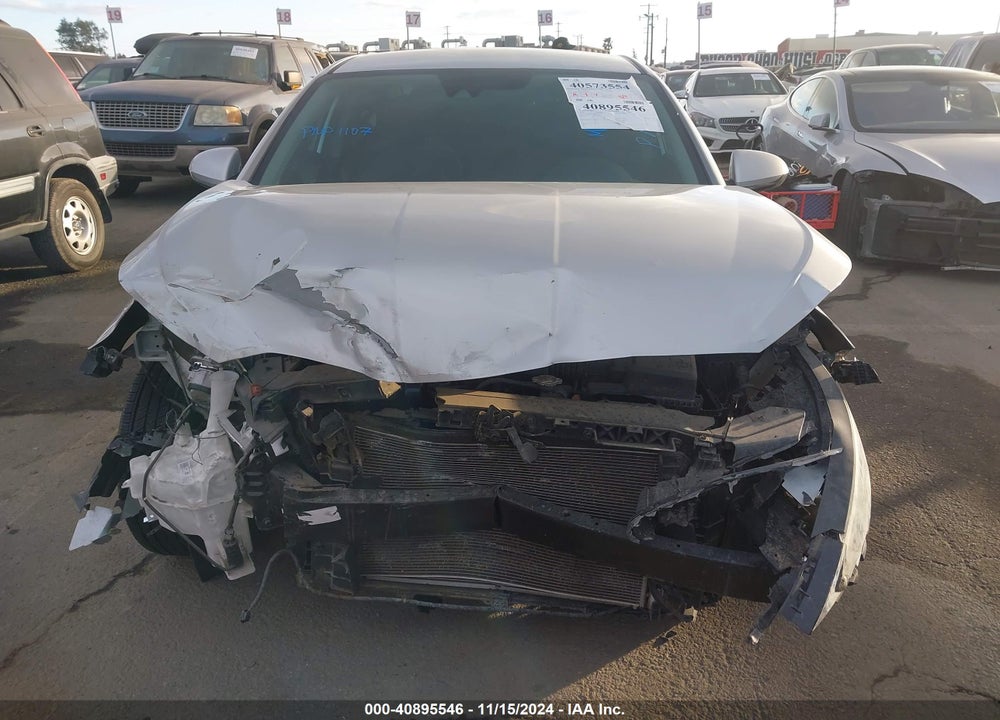 2020 HYUNDAI ELANTRA SE VIN: 5NPD74LF1LH529372