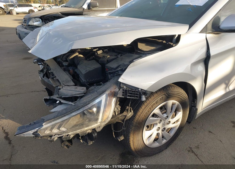 2020 HYUNDAI ELANTRA SE VIN: 5NPD74LF1LH529372