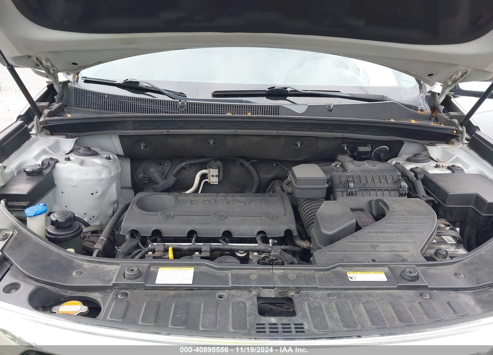 2011 KIA SORENTO LX VIN: 5XYKT4A13BG168386
