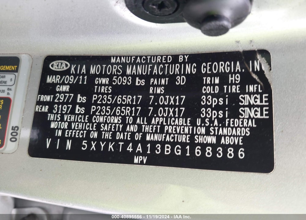 2011 KIA SORENTO LX VIN: 5XYKT4A13BG168386