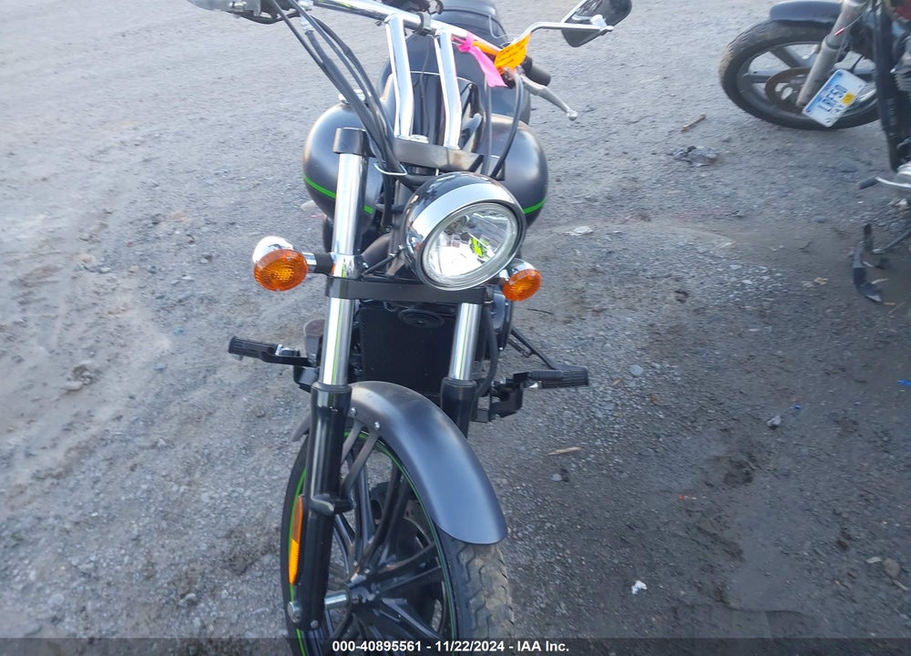 2013 KAWASAKI VN900 C VIN: JKAVN2C1XDA054648
