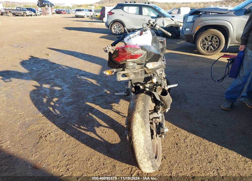 2019 KAWASAKI ER400 D VIN: JKAERKD15KDA48239