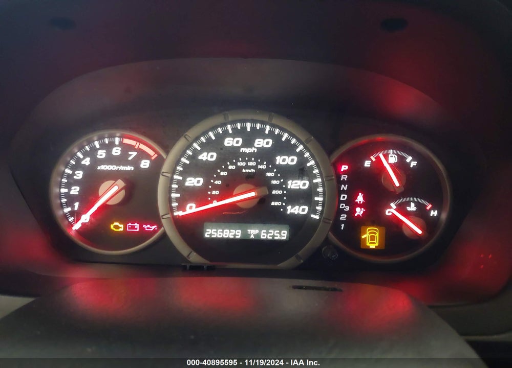 2006 HONDA PILOT LX VIN: 5FNYF18166B012135
