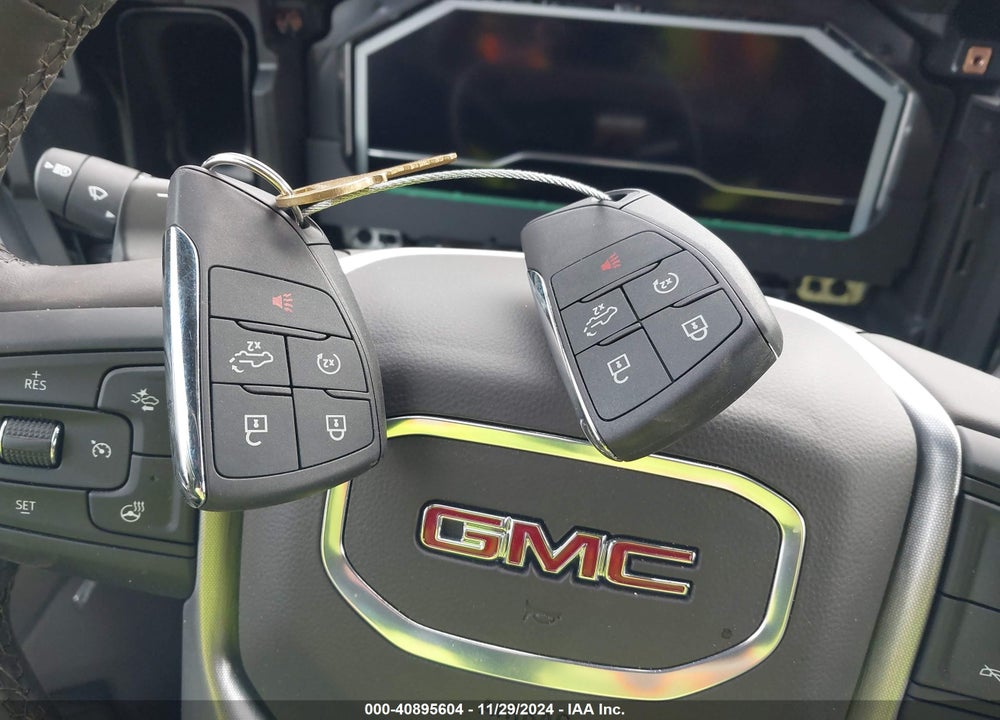 2024 GMC SIERRA 1500 4WD SHORT BOX SLT VIN: 3GTUUDED1RG364350