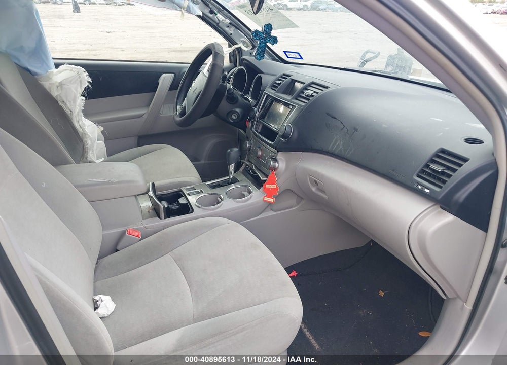 2013 TOYOTA HIGHLANDER BASE PLUS V6 VIN: 5TDZK3EH3DS107810