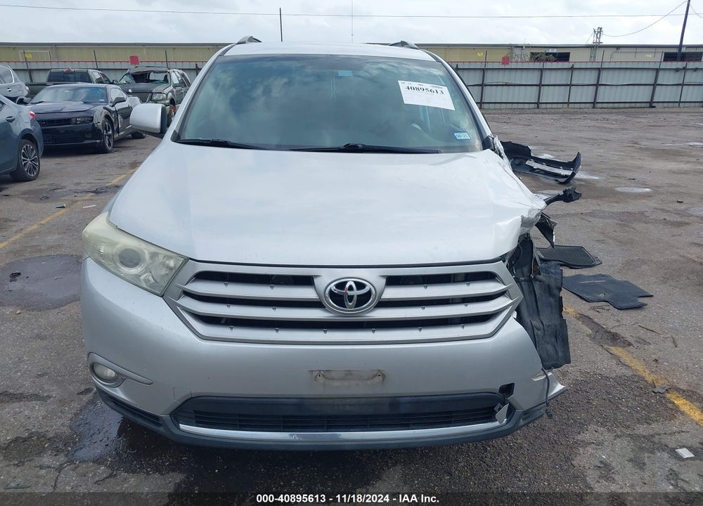 2013 TOYOTA HIGHLANDER BASE PLUS V6 VIN: 5TDZK3EH3DS107810